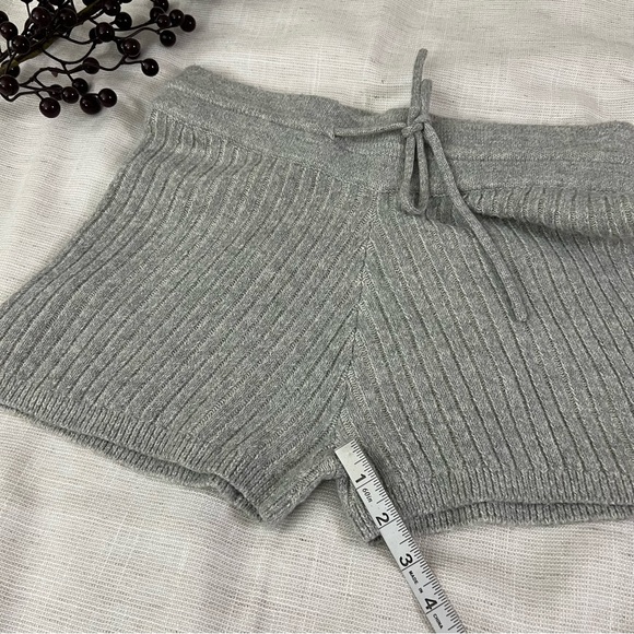 Urban Outfitters Gray Ribbed Knit Shorts - Picture 6 of 7
